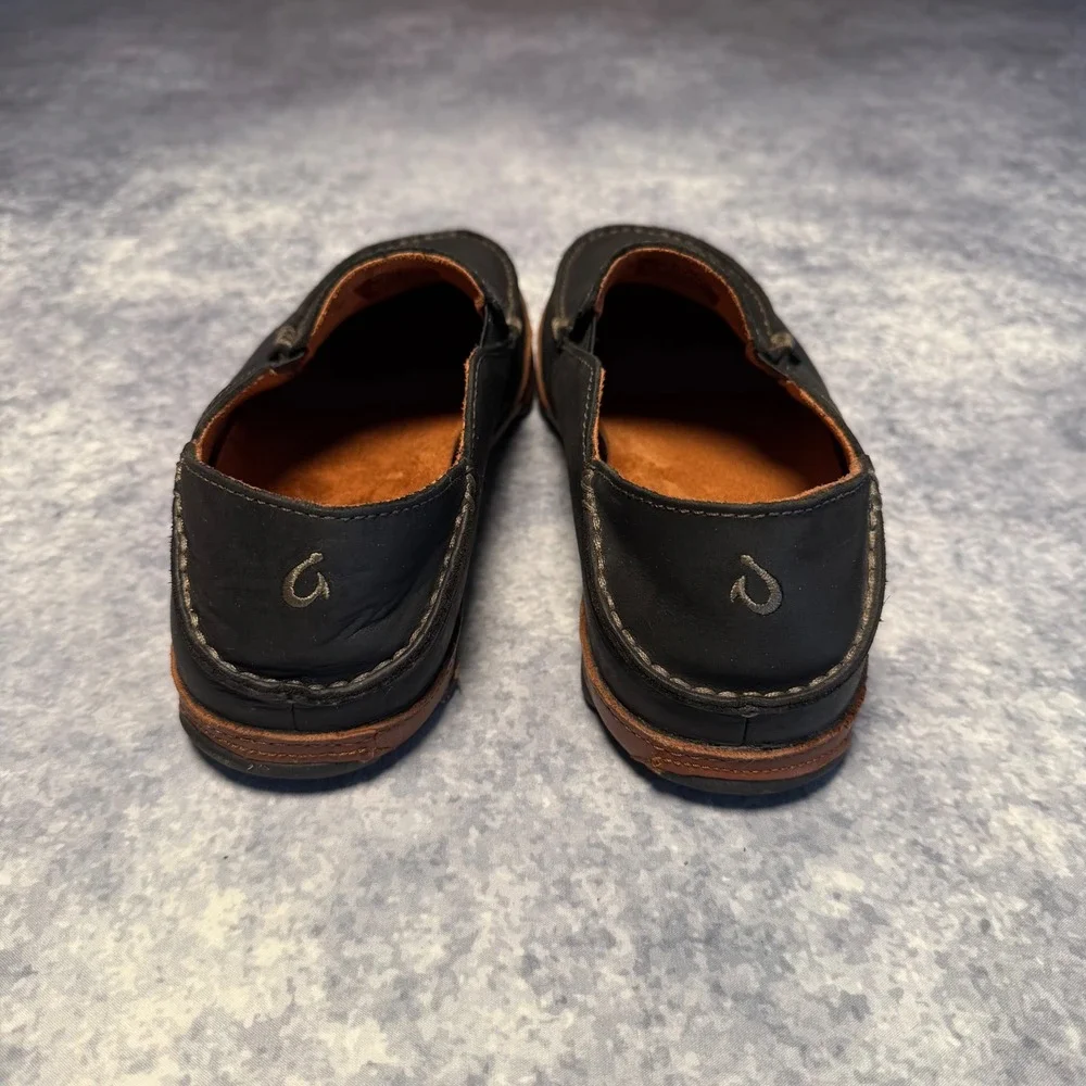 OluKai Moloa Mens 9.5 Black Leather Slip On Loafers Drop In Heel Shoes 10128
